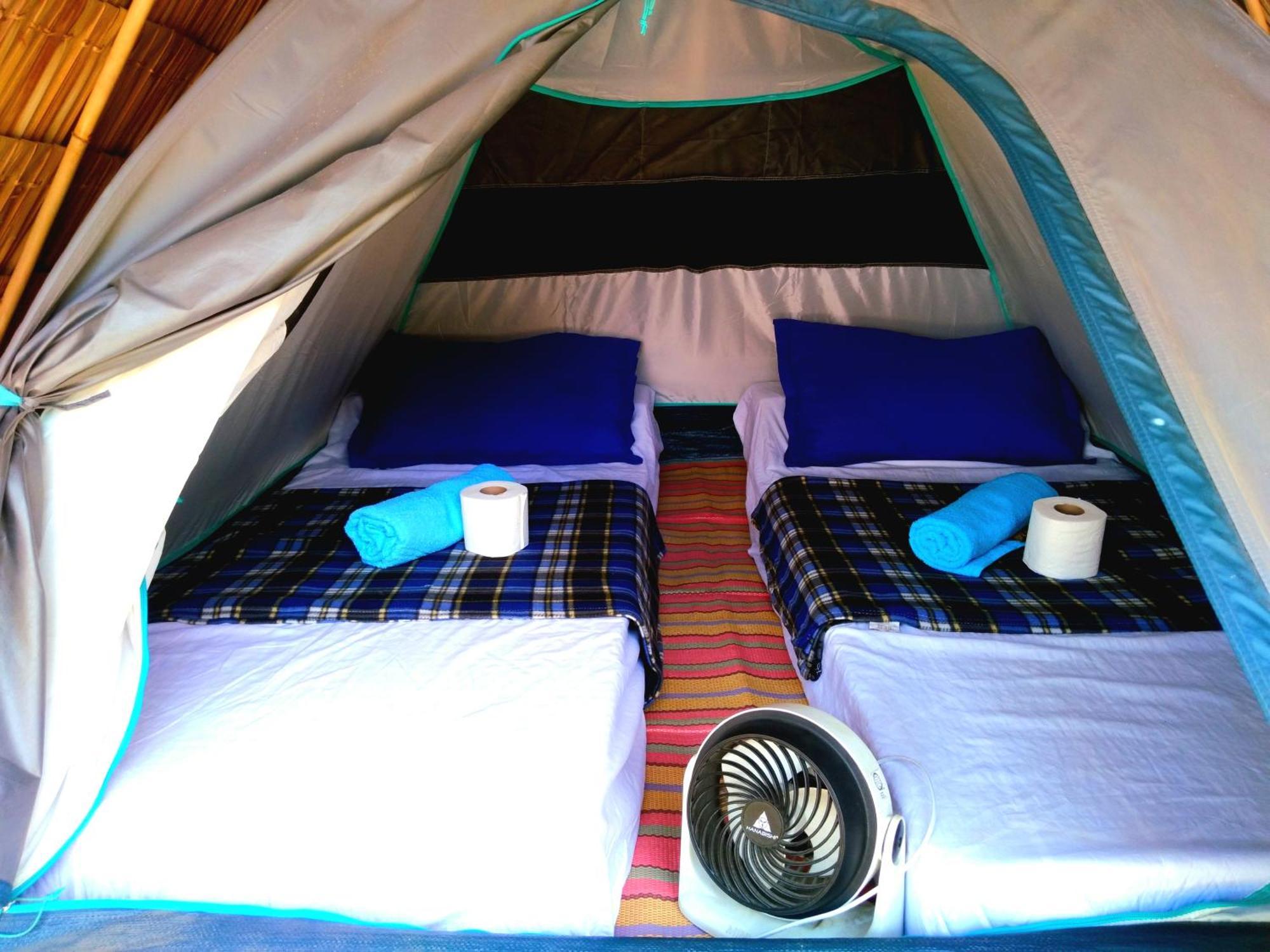 אל נידו Bucana Kamp Payapa Beachfront מראה חיצוני תמונה